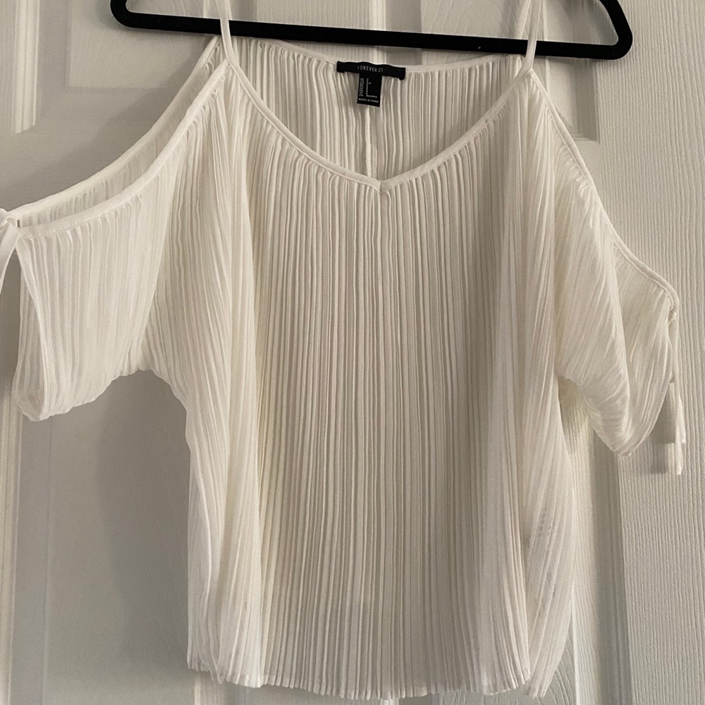 WHITE SEE THROUGH FLOWY TOP